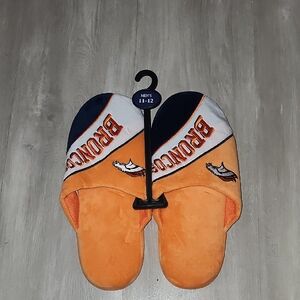 Denver Broncos Foco Slippers